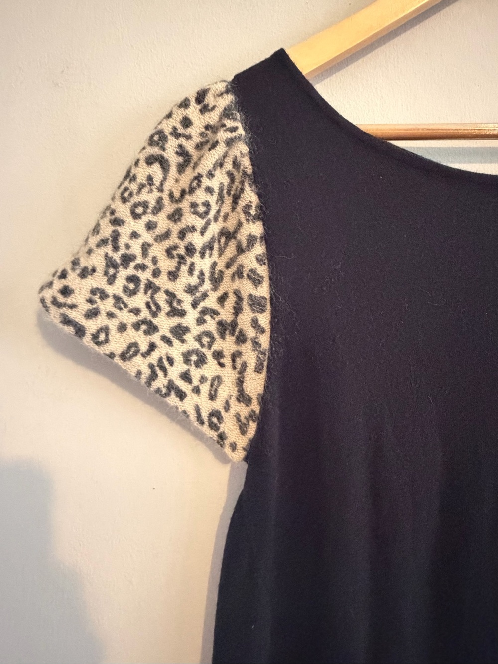 Leifsdottir animal print short sleeve sweater top size m